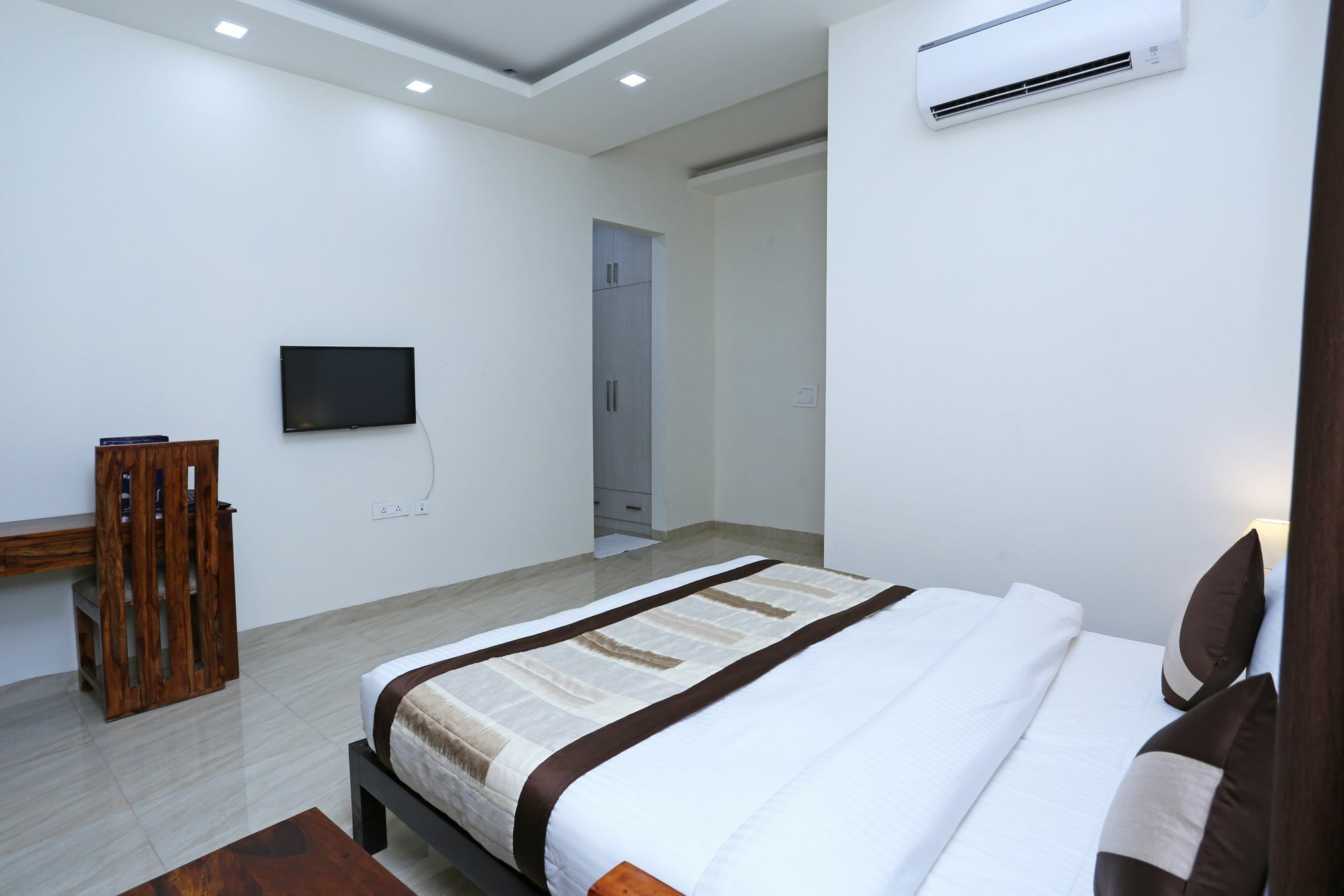 Oyo 6576 Viskon Rooms Gurgaon Exterior foto